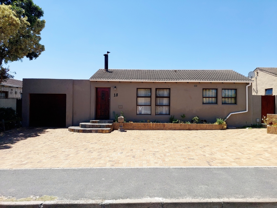 3 Bedroom Property for Sale in Northpine Western Cape